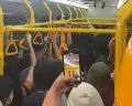 Potret saat terduga pelaku ketahuan lakukan tindakan asusila di bus Transjakarta. (Sumber: TikTok/@claud.in)