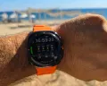 Bocoran Samsung Galaxy Watch Ultra 2 mengungkap peningkatan kapasitas baterai hingga 35 persen serta penggunaan chipset Snapdragon Wear Elite yang diklaim lebih hemat daya dan bertenaga. (Sumber: Youtube/@Velian Spech Tech)