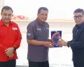 Potret Bupati Tangerang, Maesyal Rasyid saat memberikan apresiasi terhadap pendonor darah. (Sumber: Istimewa)