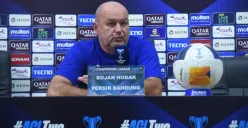 Pelatih Persib Bandung, Bojan Hodak memberikan komentar setelah kalah dari Zhejiang FC. (Sumber: persib.co.id)