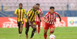 Persewar Waropen (jersey kuning-cokelat) saat hadapi Deltras FC di laga Grup 3 Liga 2 musim 2024-25. (Sumber: Ligaindonesiabaru.com)