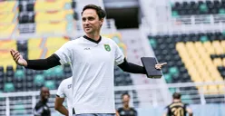 Paul Munster terancam dipecat Persebaya. (Sumber: persebaya.id)