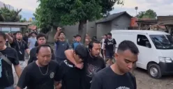 Subdit Jatanras Polda Metro Jaya melakukan penangkapan terhadap pria berinisial N alias R pelaku pembunuhan mayat di dalam karung di Batu Ceper, Kota Tanggerang. (Sumber: Dok. Polda Metro Jaya)