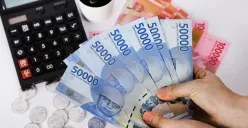 Daftar pinjol langsung cair ke akun DANA. (Sumber: Freepik)