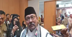 Wakil Gubernur Jakarta Rano Karno usai acara Silaturahmi Pimpinan, Pengurus dan Anggota Dewan Kerajinan Nasional Daerah (Dekranasda) Jakarta Tahun 2025 di gedung Dinas Teknis, Jakarta Pusat. (Sumber: Poskota/Pandi Ramedhan)