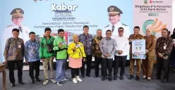 Gubernur Banten Andra Soni meresmikan program Tabungan Pajak Kendaraan Bermotor (TPKB) bersamaan dengan peresmian Gedung Grha Bank Banten. (Sumber: Dok. Pemprov Banten)