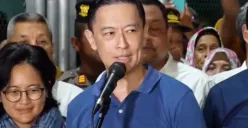 Potret Tom Lembong usai dibebaskan setelah menerima abolisi dari Presiden Prabowo Subianto. (Sumber: Instagram/@aniesbaswedan)