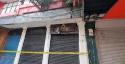 Garis polisi dipasang di depan bar yang terbakar di Kebayoran Baru, Jakarta Selatan, terbakar pada Minggu, 3 Agustus 2025. (Sumber: Dok Damkar)