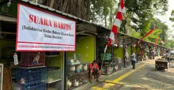 Kondisi terkini pedagang Pasar Barito memilih bertahan meski sudah diperingatkan untuk segera pindah ke lokasi baru, Minggu, 3 Agustus 2025. (Sumber: Poskota/Pandi Ramedhan)