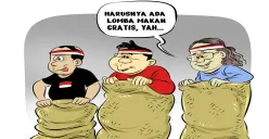 Ilustrasi tiga sahabat menjadi peserta lomba balap karung menyambut HUT ke-80 RI, salah satunya melontarkan candaan, “Harusnya ada lomba makan gratis, yah...” sebagai sindiran ringan atas realitas sosial masyarakat. (Sumber: Poskota/Arif Setiadi)