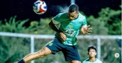 Persebaya Surabaya vs PSIM Yogyakarta (Sumber: Instagram @official persebaya surabaya)