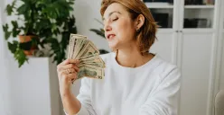 Ada sejumlah cara dapat uang dari Hp yang bisa dicoba siapapun. (Sumber: Pexels/Kaboompics.com)