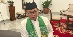 Gubernur Jakarta, Pramono Anung, saat doorstop bersama awak media di Balai Kota, Jumat, 8 Agustus 2025. Ia menyebut pendaftaran petugas Damkar dilakukan daring selama tiga hari, dimulai 12-14 Agustus 2025 mendatang (Sumber: Poskota/M. Tegar Jihad)