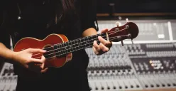 Deretan musisi yang gratiskan royalti atas pemutaran lagu mereka, termasuk Ahmad Dhani. (Sumber: Freepik)