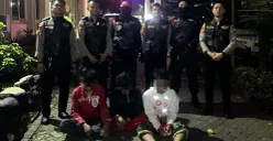 Petugas kepolisian kembali menangkap sejumlah pemuda yang diduga akan melakukan aksi tawuran di Jalan Letjend Suprapto, Kemayoran, Jakarta Pusat. (Sumber: Dok Polres Jakarta Pusat)