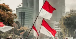 Lirik Lagu Berkibarlah Bendera Negeriku dan Maknanya (Sumber: Unsplash/prananta haroun)
