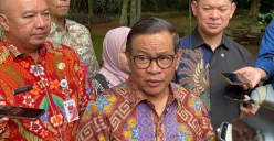 Gubernur Jakarta, Pramono Anung saat menyampaikan pernyataan kepada awak media di Ragunan, Jakarta Selatan, Kamis, 14 Agustus 2025. (Sumber: Poskota/Muhammad Tegar Jihad)