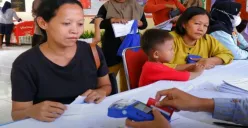 Ilustrasi pencairan bantuan sosial DKI Jakarta, KLJ, KJP, KPDJ. (Sumber: Dinsos DKI Jakarta)