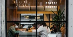 Rekomendasi cafe dekat stasiun Cikini cocok untuk WFC. (Sumber: Instagram/@kopikalyan)