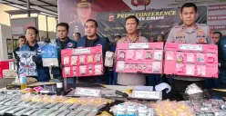 Polres Cimahi melaksanakan gelar perkara ungkap kasus penyalahgunaan narkotika di Mapolres Cimahi, Kelurahan Cigugur Tengah, Kecamatan Cimahi Tengah, Kota Cimahi, Kamis, 14 Agustus 2025. (Sumber: Poskota/Gatot Poedji Utomo)
