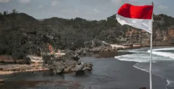 Lirik Lagu Tanah Air Ku Ciptaan Ibu Sud (Sumber: Unsplash/Fahmi Anwar)