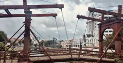 Jembatan Kota Intan di Kawasan Kota Tua Jakarta, ikon bersejarah peninggalan VOC yang kini berusia hampir 400 tahun (Sumber: Instagram/@sondangsusan)