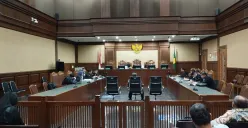 Sidang tiga terdakwa hakim yang terlibat suap kasus ekspor Crude Palm Oil (CPO) atau minyak goreng di Pengadilan Tindak Pidana Korupsi (Tipikor) Jakarta Pusat, Kamis, 21 Agustus 2025. (Sumber: Poskota/Ramot Sormin)