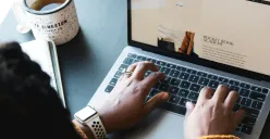 2 Pekerjaan Freelance Modal Hp dengan Gaji Jutaan dari Vina Muliana (Sumber: Unsplash/Daniel Thomas)