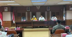 Dinas PPAPP Jakarta gelar diskusi pencegahan TPPO sampai eksploitasi anak di Kantor Wali Kota Jakarta Barat, Jumat, 22 Agustus 2025. (Sumber: Poskota/Pandi Ramedhan)