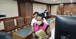 Eks Ketua Pengadilan Negeri Surabaya, Rudi Suparmono divonis 7 tahun penjara dalam kasus suap Ronald Tannur di Pengadilan Tipikor Jakarta Pusat, Jumat, 22 Agustus 2025. (Sumber: Poskota/Ramot Sormin)