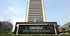 Lowongan kerja BUMN 2025 kembali dibuka hingga 31 Agustus 2025, mencakup beragam posisi dari level SMA/SMK hingga sarjana. (Sumber: Pinterest)