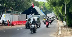 Pengerjaan galian pipa limbah di wilayah TB Simatupang, Jakarta Selatan. (Sumber: POSKOTA | Foto: M Tegar Jihad)