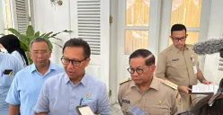 Menteri Kesehatan RI, Budi Gunadi Sadikin dan Gubernur Jakarta, Pramono Anung di Balai Kota DKI Jakarta, Senin, 25 Agustus 2025. (Sumber: POSKOTA | Foto: M Tegar Jihad)