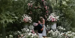 Pasangan Taylor Swift dan Travis Kelce resmi tunangan setelah dua tahun pacaran (Sumber: Instagram/@taylorswift)