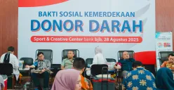bank bjb kembali menunjukkan konsistensinya terhadap kepedulian sosial dengan menggelar kegiatan donor darah melalui kegiatan Bakti Sosial Kemerdekaan Donor Darah bank bjb “Setetes Darah, Sejuta Harapan. (Sumber: Dok. bank bjb)