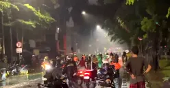 Situasi depan Mako Brimob Kwitang, Jakarta Pusat, Kamis, 28 Agustus 2025. (Sumber: POSKOTA | Foto: M Tegar Jihad)