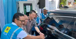 PLN UID Jakarta Raya resmikan SPKLU di West Hub, Jakarta Barat, pada Kamis, 28 Agustus 2025. (Sumber: Poskota/Pandi Ramedhan)