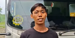 Najib, 28 tahun, kernet truk box di Cikarang, Kabupaten Bekasi, yang dihadang puluhan pelajar yang hendak demo ke Jakarta, Kamis, 28 Agustus 2025. (Sumber: Dokumentasi istimewa)