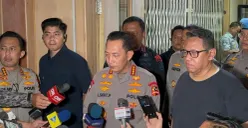 Kapolri Jenderal Polisi Listyo Sigit Prabowo menyambangi Rumah Sakit Cipto Mangunkusumo (RSCM), Senen, Jakarta Pusat, Jakarta Pusat, Jumat, 29 Agustus 2025 dini hari. (Sumber: Poskota/Ali Mansur)
