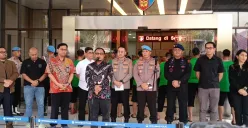 Komisioner Komisi Kepolisian Nasional (Kompolnas), M. Choirul Anam saat ditemui di Mabes Polri, Jakarta Selatan, Jumat, 29 Agustus 2025. (Sumber: Poskota/Ali Mansur)