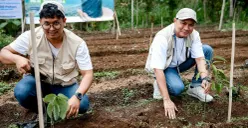 BCA Syariah berkolaborasi dengan Jejakin untuk melakukan penanaman 1.500 pohon di Desa Cisitu, Kecamatan Nyalindung, Kabupaten Sukabumi, Kamis, 27 November 2025. (Sumber: Dok. Istimewa)