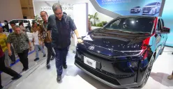 Menteri Koordinator Bidang Perekonomian, Airlangga Hartarto saat berkunjung ke GJAW 2025. (Sumber: Istimewa)