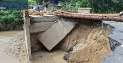 Potret jembatan di Kabupaten Agam, Sumatera Barat yang putus akibat diterjang banjir. (Sumber: BNPB)