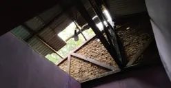 Kondisi rumah warga terdampak bencana angin puting beliung di Desa Taman Sari, Kecamatan Setu, Kabupaten Bekasi. (Sumber: Dok. BPBD Bekasi)