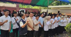 Ratusan relawan SPPG di Kecamatan Cisata, Kabupaten Pandeglang, mengikuti pelatihan keamanan pangan, Rabu, 3 Desember 2025. (Sumber: Poskota/Samsul Fatoni)