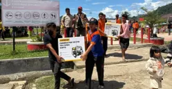 Potret penyaluran bantuan bagi korban banjir Sumatra. (Sumber: BNPB)