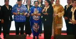 Wamendagri Ribka Haluk menyampaikan pentingnya peran perempuan Indonesia untuk menjadi inovatif, kolaboratif, dan transformatif dalam menjawab tantangan zaman. (Sumber: Puspen Kemendagri)