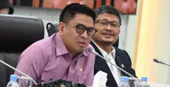 Anggota DPR Endipat Wijaya sebut donasi Rp10 miliar  untuk bencana Sumatra belum sebanding dengan bantuan pemerintah yang sudah triliunan rupiah. (Sumber: X/@dodisegrovee)