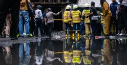 Situasi pascakebakaran hebat yang terjadi di Gedung Terra Drone, Kemayoran, Jakarta Pusat, Selasa, 9 Desember 2025. (Sumber: POSKOTA | Foto: Dhiya Ahmad Fauzan/M2)