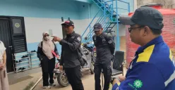 DLH Kota Bekasi melakukan penanganan pencemaran lingkungan di Kelurahan Bojong Menteng, Kecamatan Rawalumbu. (Sumber: Dok DLH Kota Bekasi)